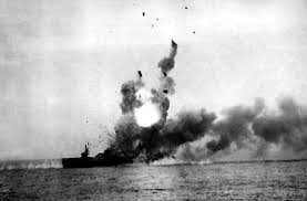 USS Liscome Bay hit